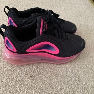 NIKE air max 720 black & pink size 7Y